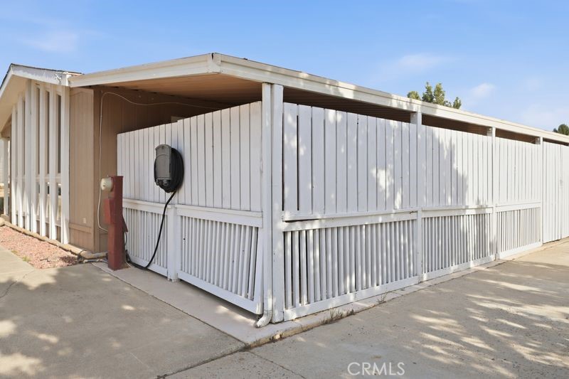34164 Harrow Hill Road Wildomar, CA 92595 - Photo 59 of 60 a view of a garage