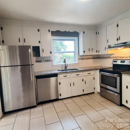 $1,475 | 4041 Carlyle Drive, Charlotte, NC 28208