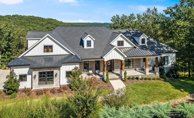 $2,500,000 | 2214 Horizons View Drive, Ooltewah, TN 37363