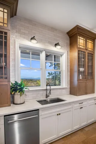 $2,500,000 | 2214 Horizons View Drive, Ooltewah, TN 37363