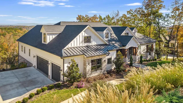 $2,500,000 | 2214 Horizons View Drive, Ooltewah, TN 37363