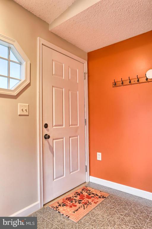 40 Scott Road New Providence, PA 17560 - Photo 3 of 32