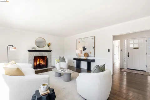 $1,090,000 | 401 Colusa Avenue, El Cerrito, CA 94530
