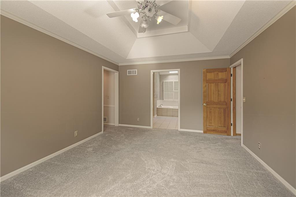 8209 Bell Road Lenexa, KS 66219 - Photo 19 of 49