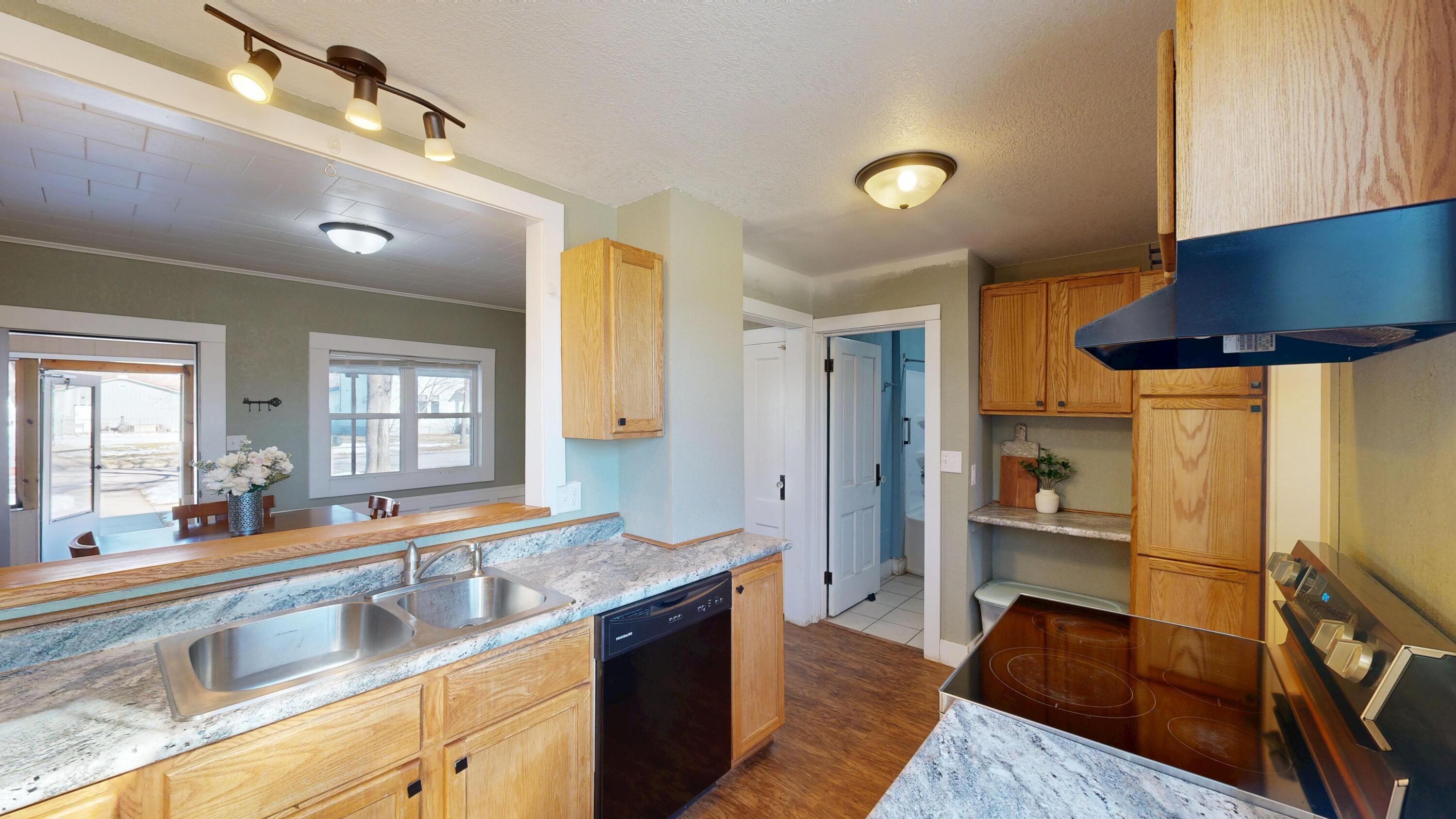 509 East Franklin Street, Unit 511 Sparta, WI 54656 - Photo 18 of 60 Lower kitchen