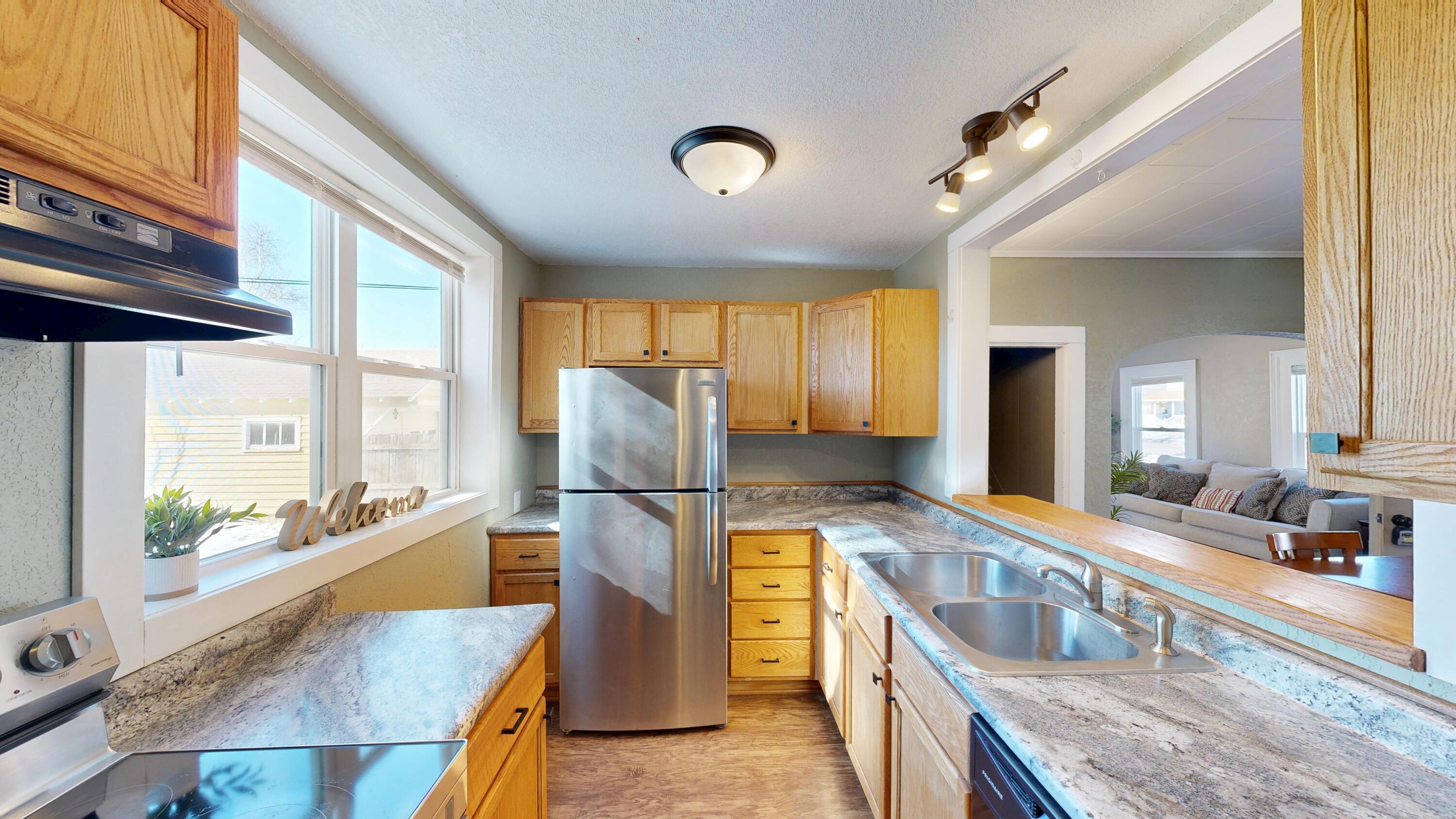 509 East Franklin Street, Unit 511 Sparta, WI 54656 - Photo 19 of 60 Lower kitchen