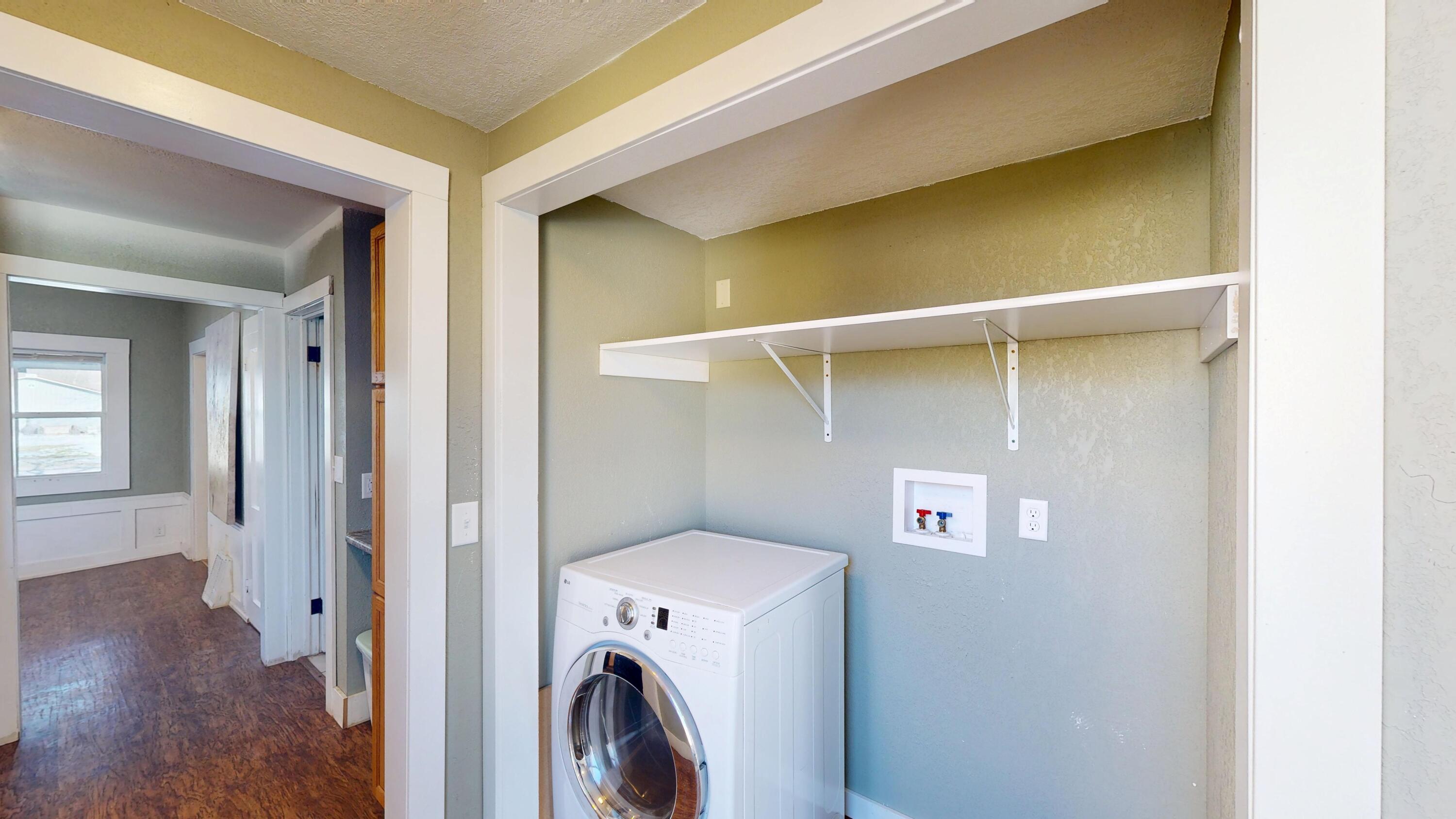 509 East Franklin Street, Unit 511 Sparta, WI 54656 - Photo 22 of 60 Lower laundry