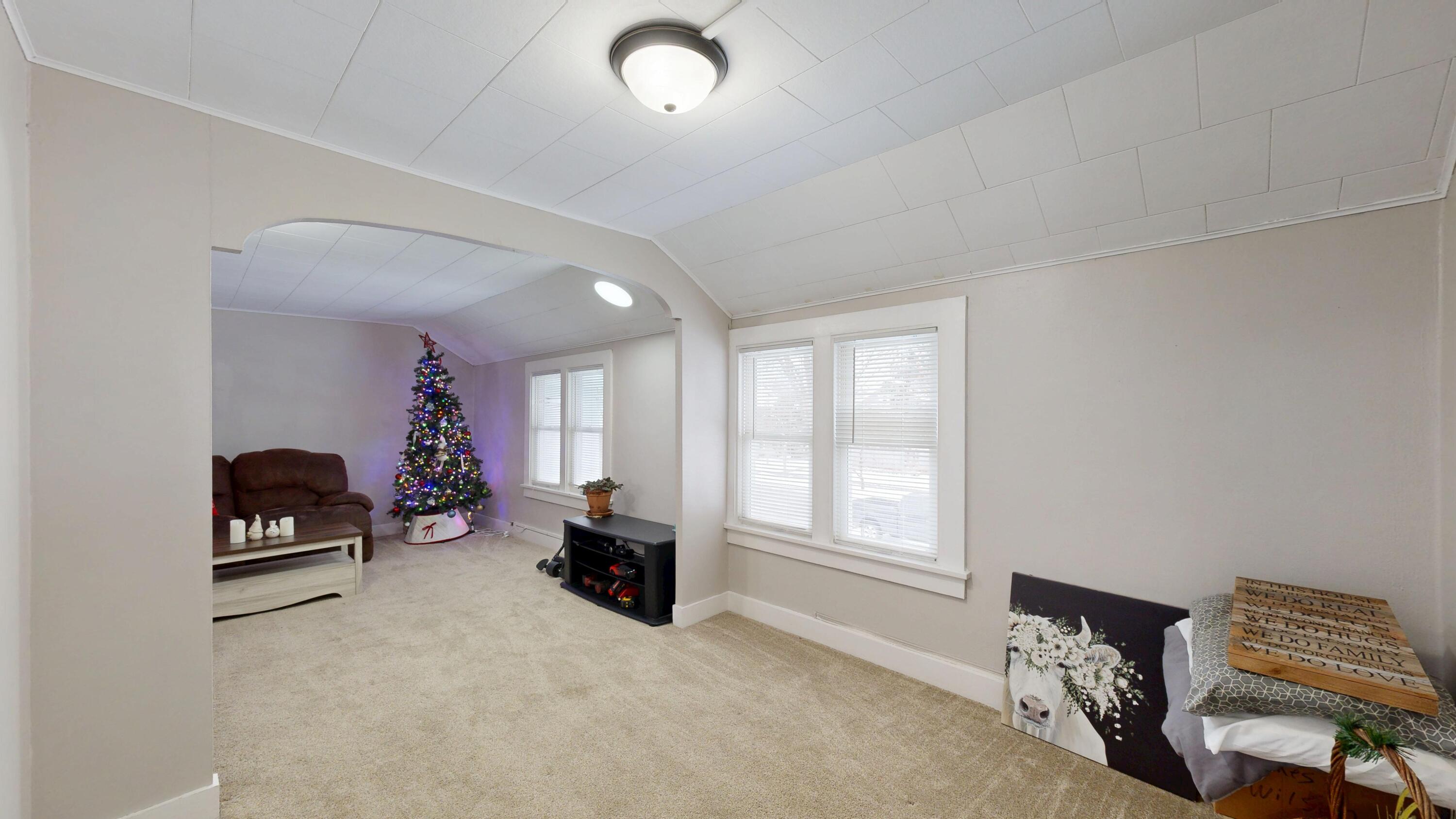 509 East Franklin Street, Unit 511 Sparta, WI 54656 - Photo 34 of 60 Upper dining room