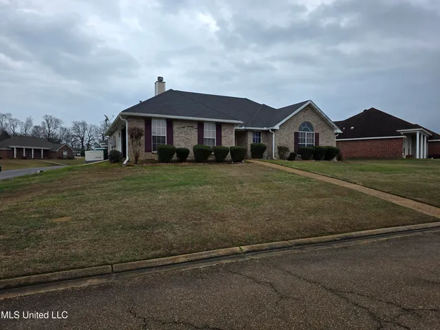 $209,000 | 324 Martha Drive, Byram, MS 39272