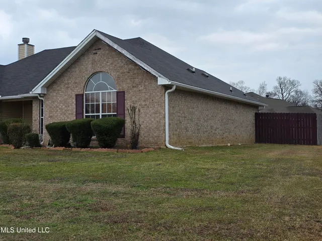 $209,000 | 324 Martha Drive, Byram, MS 39272