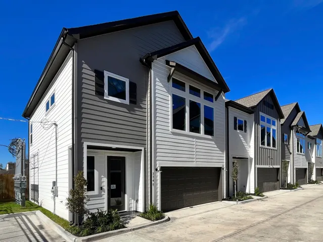 $2,299 | 8316 Curry Road, Unit A, Houston, TX 77093