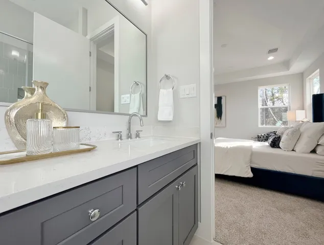 $2,299 | 8316 Curry Road, Unit A, Houston, TX 77093