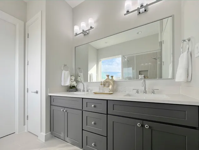 $2,299 | 8316 Curry Road, Unit A, Houston, TX 77093