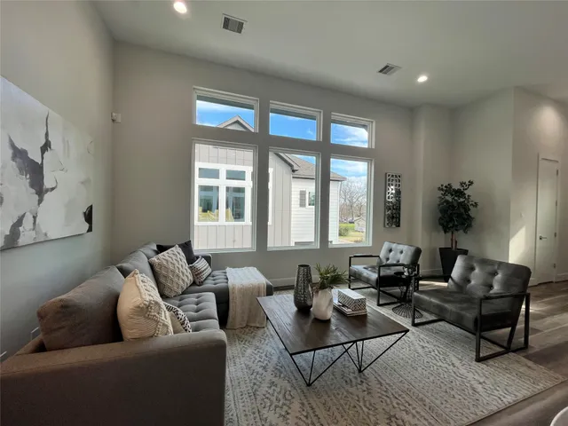 $2,299 | 8316 Curry Road, Unit A, Houston, TX 77093