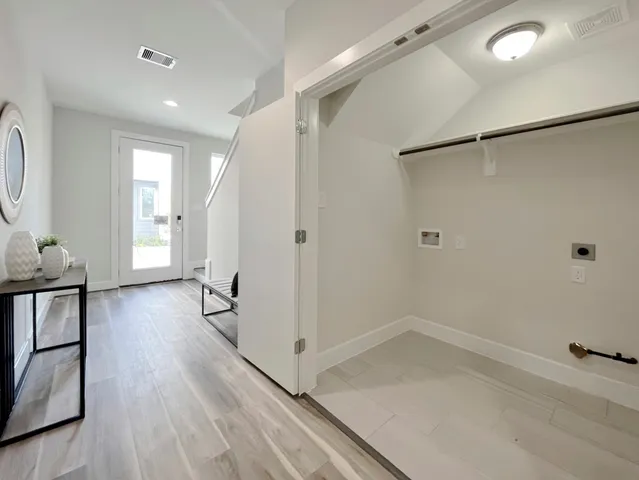 $2,299 | 8316 Curry Road, Unit A, Houston, TX 77093