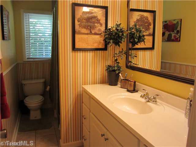 3500 Becks Church Road Lexington, NC 27292 - Photo 11 of 12 Bath.
