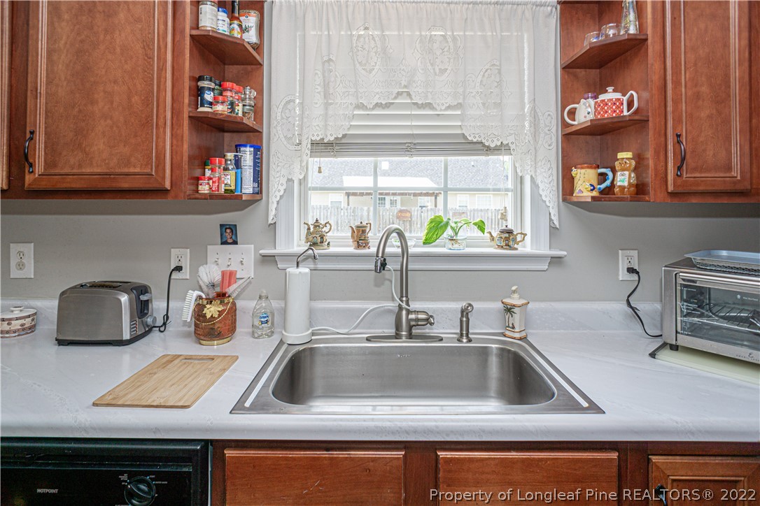 5516 Rising Ridge Drive Hope Mills, NC 28348 - Photo 15 of 46 Gallery Image 15