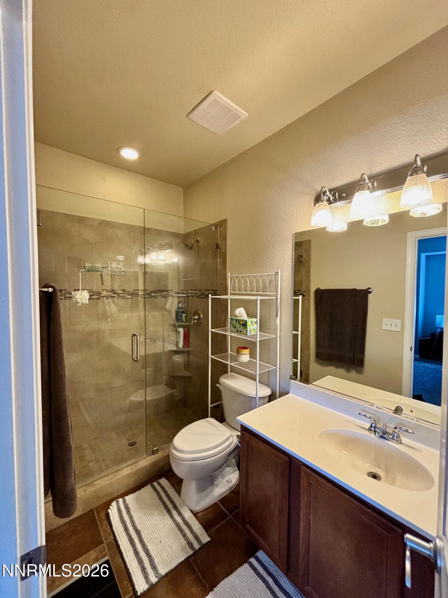 4299 Amber Marie Lane Reno, NV 89503 - Photo 25 of 32 MASTER BATHROOM