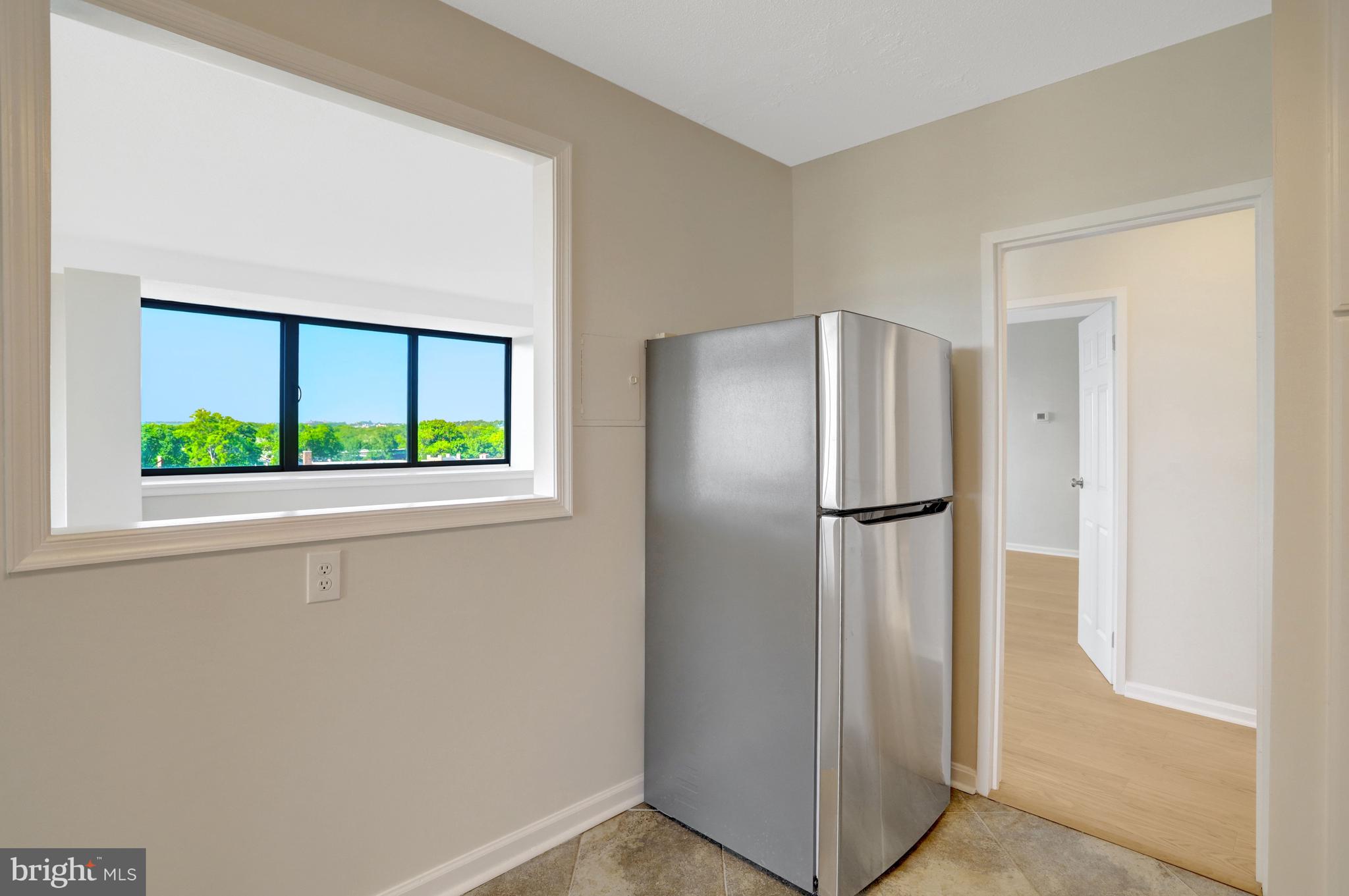 4141 North Henderson Road, Unit 606 Arlington, VA 22203 - Photo 15 of 39 Spacious itchen