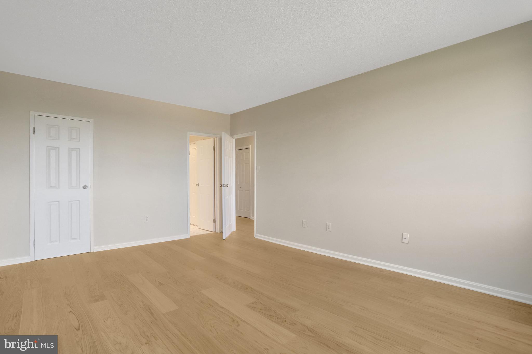 4141 North Henderson Road, Unit 606 Arlington, VA 22203 - Photo 24 of 39 Bedroom 1