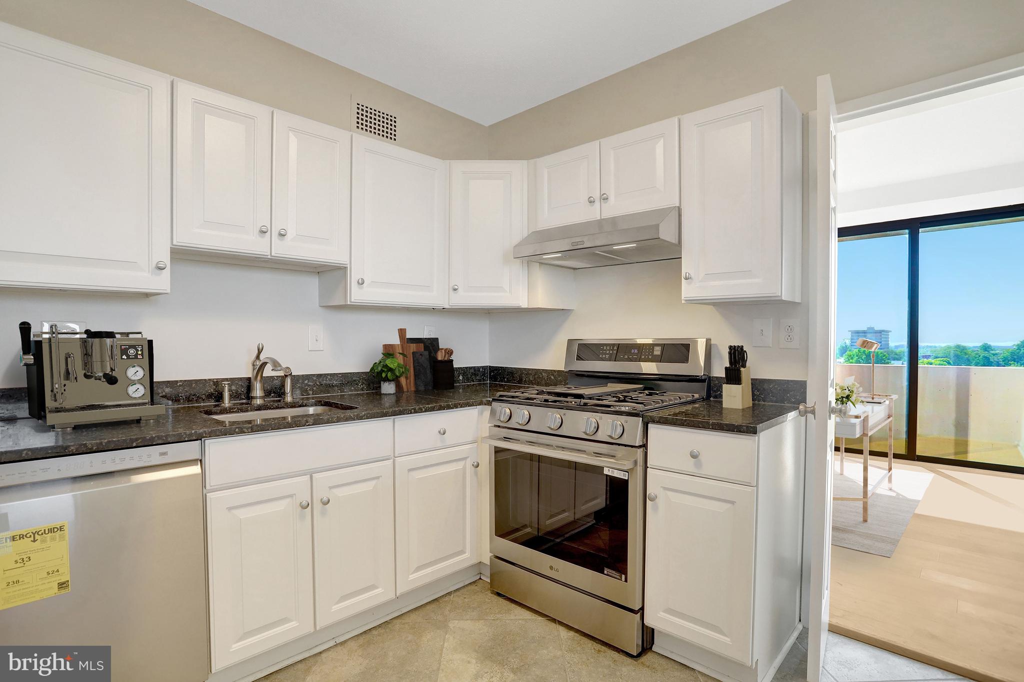 4141 North Henderson Road, Unit 606 Arlington, VA 22203 - Photo 4 of 39 Appealing Kitchen