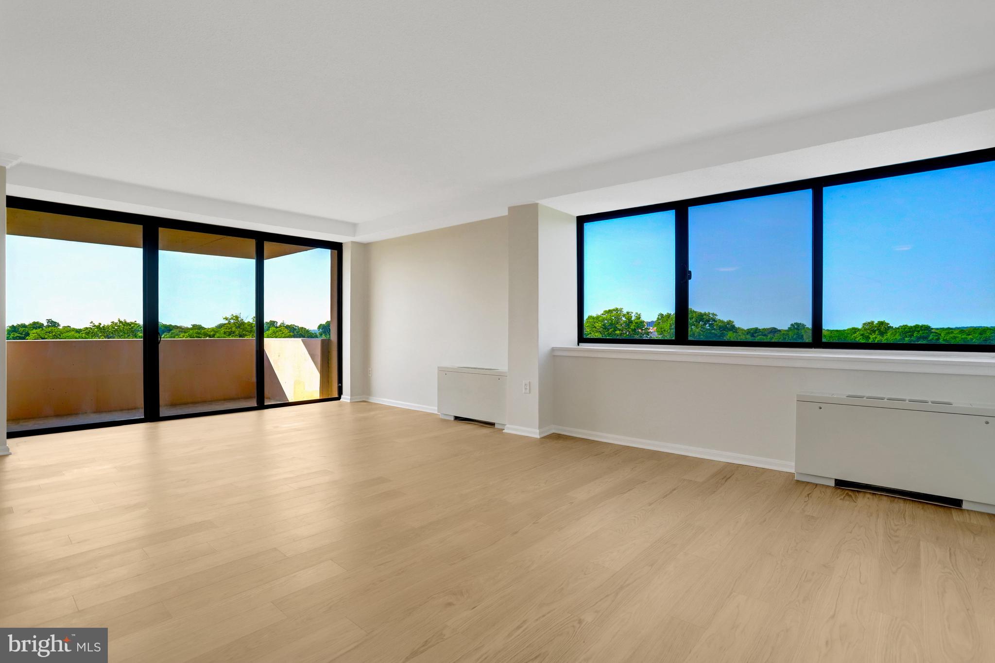 4141 North Henderson Road, Unit 606 Arlington, VA 22203 - Photo 8 of 39 Living room - Handsome New Flooring