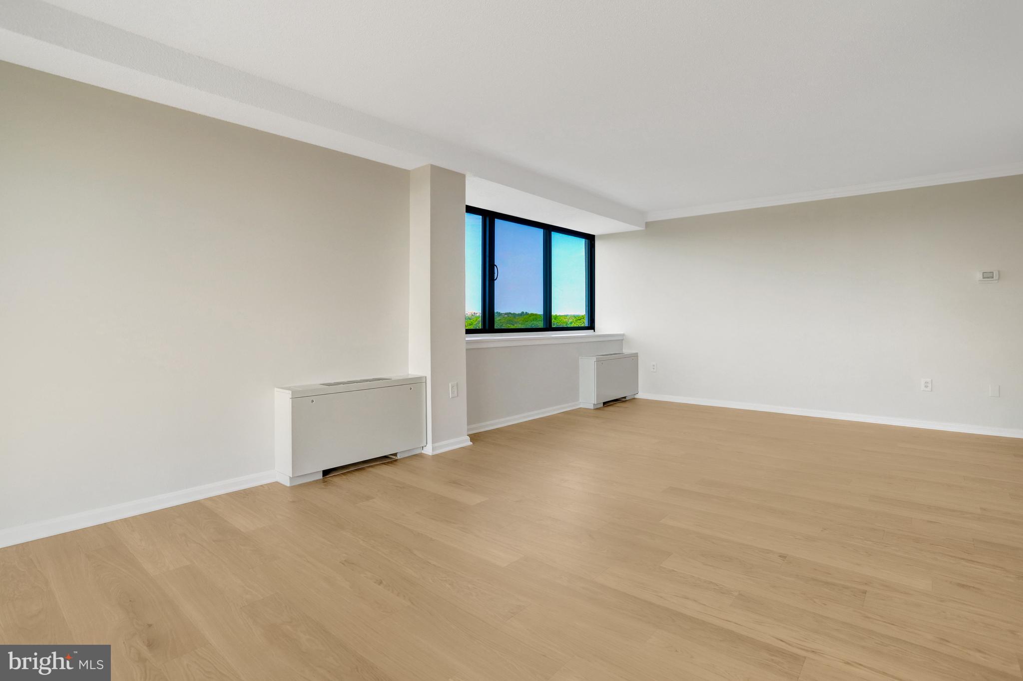 4141 North Henderson Road, Unit 606 Arlington, VA 22203 - Photo 9 of 39 Living room