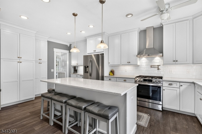 2 Russell Road Fanwood, NJ 07023 - Photo 18 of 48