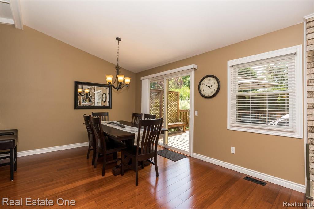 2090 Cumberland Road Rochester, MI 48307 - Photo 10 of 32