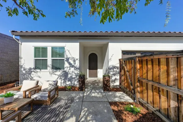 $1,025,000 | 2341 Bronze Star Way, Sacramento, CA 95818