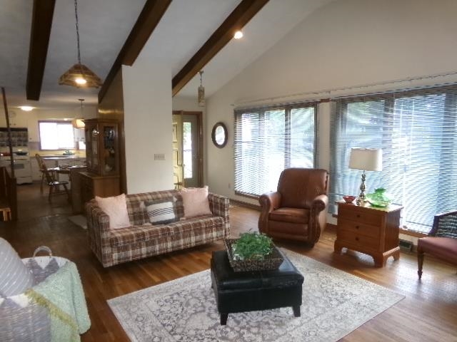1864 West Middlebury Road Freeport, IL 61032 - Photo 4 of 20 Gallery Image 4