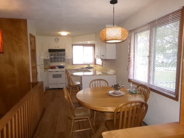 1864 West Middlebury Road Freeport, IL 61032 - Photo 5 of 20 Gallery Image 5