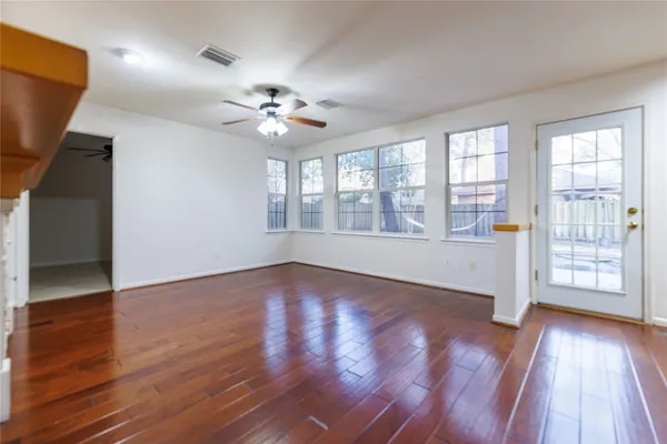 $2,975 | 50 Lightwood Trace Drive, The Woodlands, TX 77382