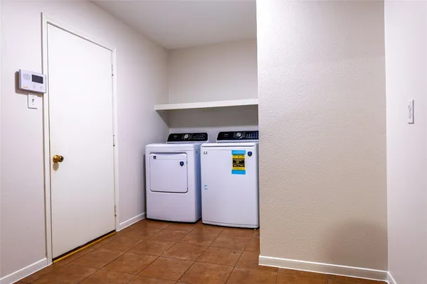 $2,975 | 50 Lightwood Trace Drive, The Woodlands, TX 77382