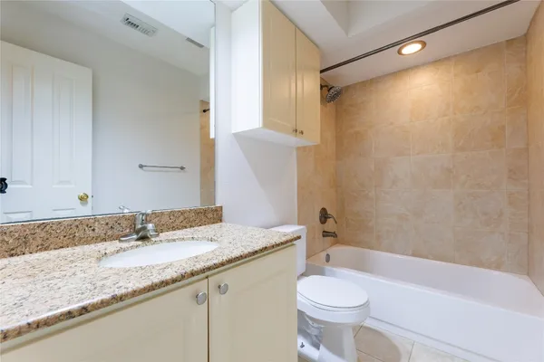 $2,975 | 50 Lightwood Trace Drive, The Woodlands, TX 77382