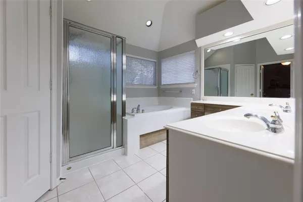 $2,975 | 50 Lightwood Trace Drive, The Woodlands, TX 77382