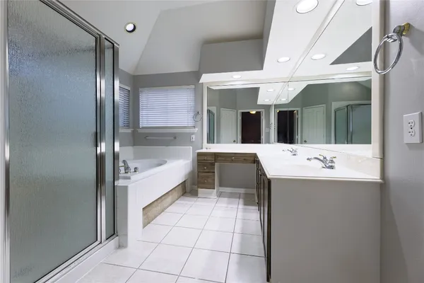 $2,975 | 50 Lightwood Trace Drive, The Woodlands, TX 77382