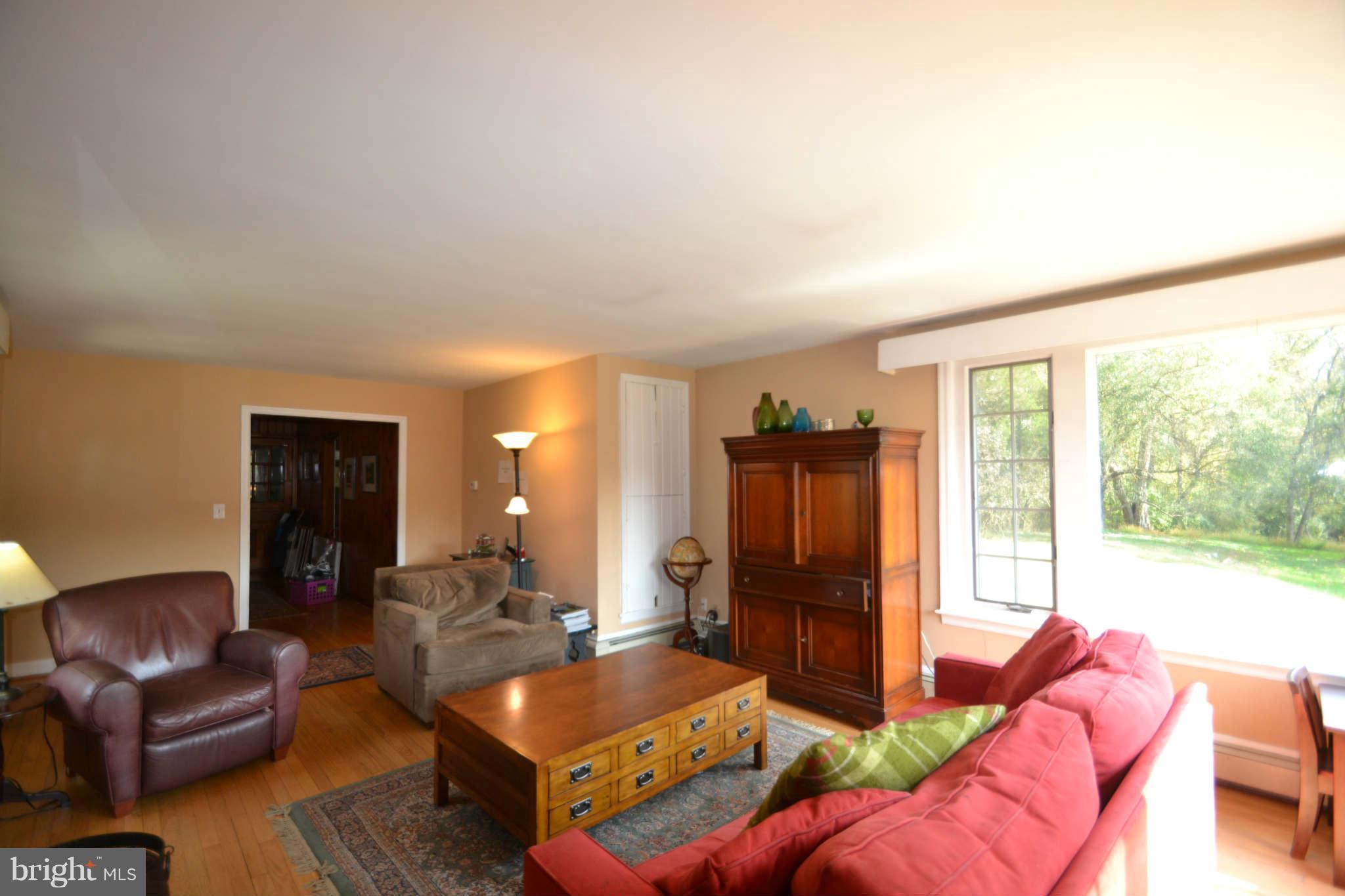 1515 Hunter Mill Road White Hall, MD 21161 - Photo 4 of 22 Living Room