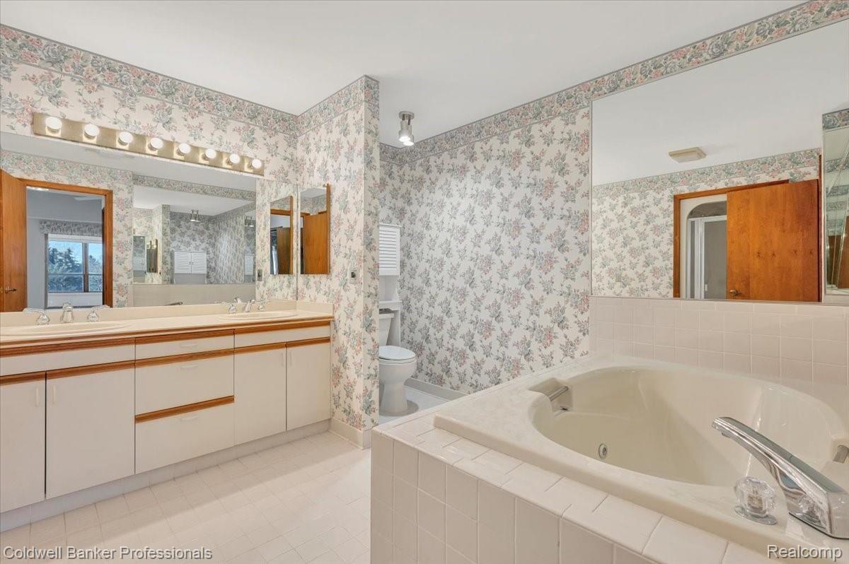 875 GreenView Court, Unit 62 Rochester, MI 48307 - Photo 15 of 25 18-DSC_0349.jpg