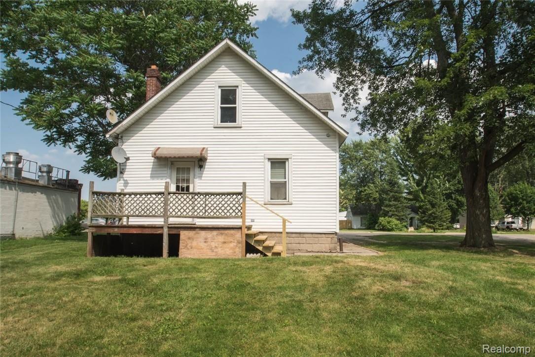 17450 Sumpter Road Belleville, MI 48111 - Photo 23 of 23 DSC_1401.jpg