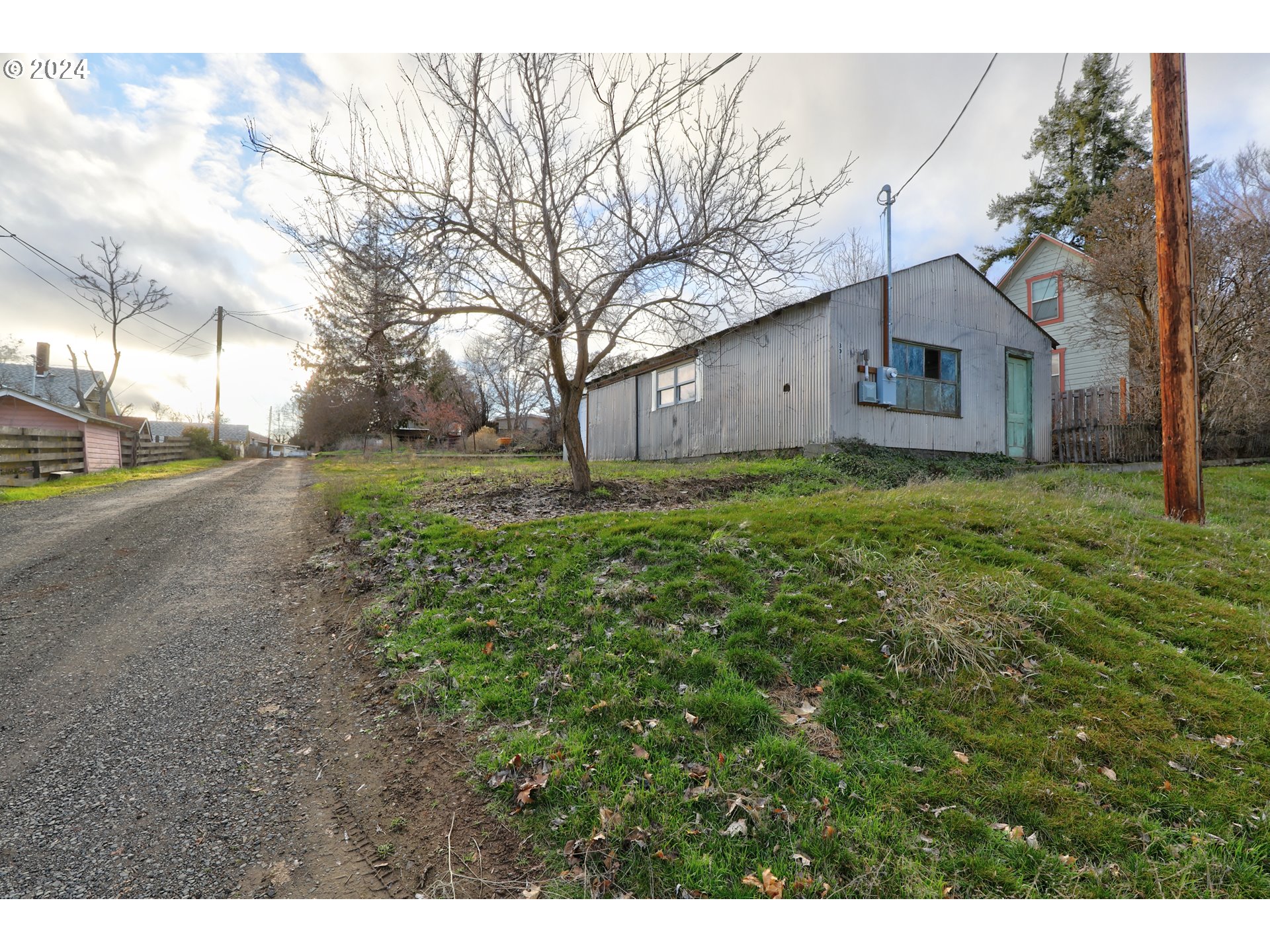 301 2nd Street Moro, OR 97039 - Photo 5 of 8