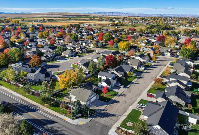 $405,000 | 775 East Red Bud Street, Kuna, ID 83634