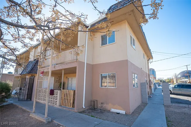 $995 | 538 Kolson Circle, Unit B, Las Vegas, NV 89119