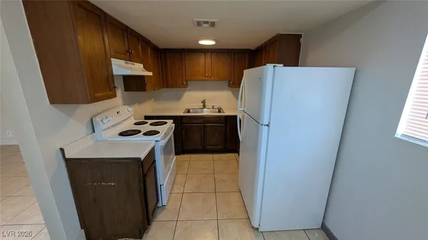 $950 | 538 Kolson Circle, Unit B, Las Vegas, NV 89119