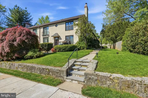 $399,000 | 101 Montgomery Avenue, Unit B2, Bala Cynwyd, PA 19004