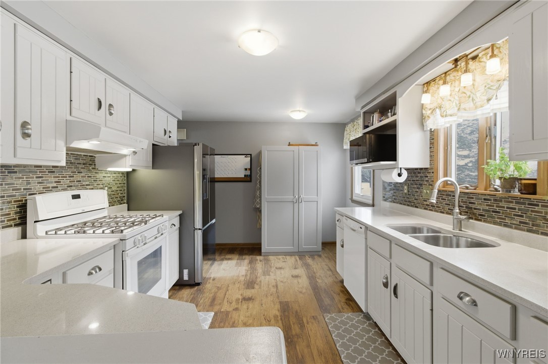 6338 Hamm Road Lockport Town, NY 14094 - Photo 11 of 49