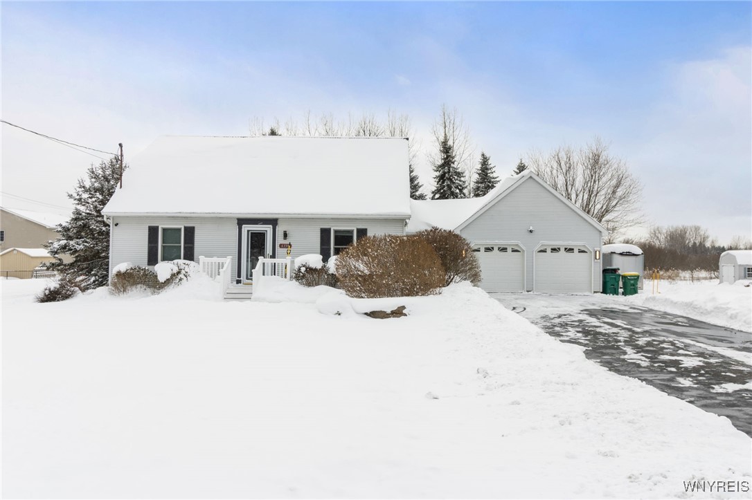 6338 Hamm Road Lockport Town, NY 14094 - Photo 2 of 49