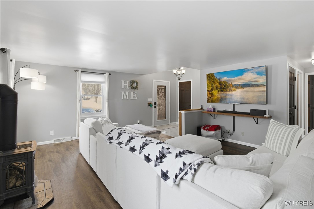 6338 Hamm Road Lockport Town, NY 14094 - Photo 7 of 49