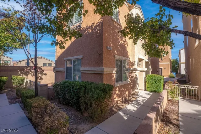 $1,695 | 7765 Floral Fabric Court, Las Vegas, NV 89149