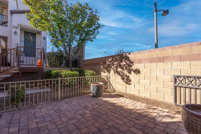 $1,695 | 7765 Floral Fabric Court, Las Vegas, NV 89149